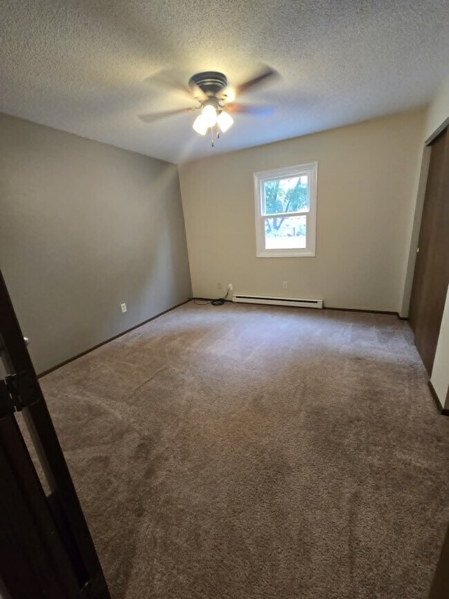 Foto del edificio - 5534 Glenridge Dr