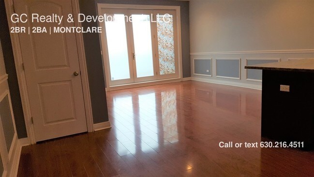 Foto del edificio - 6619 W Belmont Ave