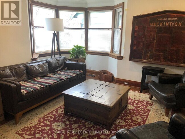 Building Photo - 19 Beechwood Dr