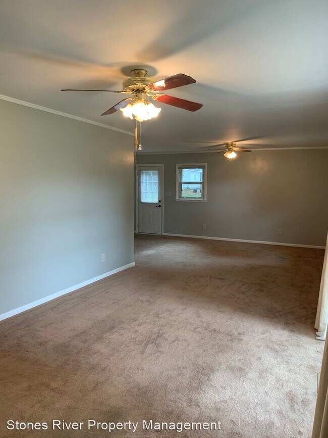 Building Photo - 3 br, 1.5 bath House - 306 Woodland Dr.