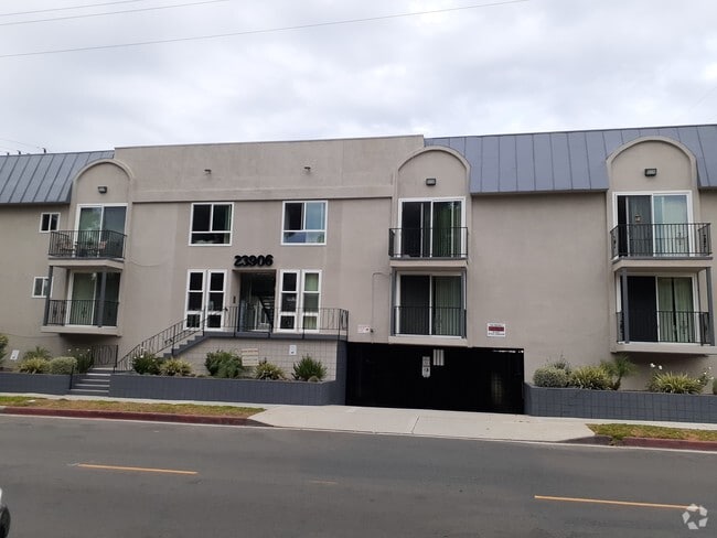 Building Photo - 23906 Ocean Ave