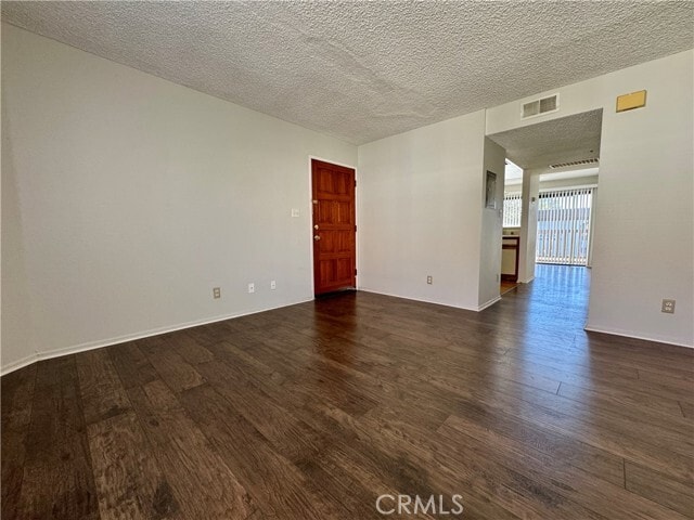 Foto del edificio - 987 E Del Mar Blvd