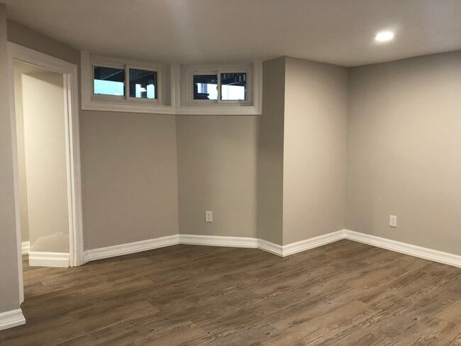 Photo du bâtiment - 646 Broadview Av