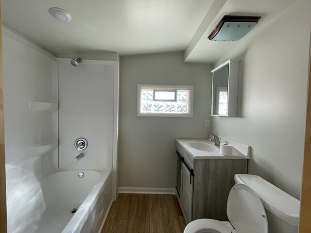 Foto del edificio - 443 W Spring St