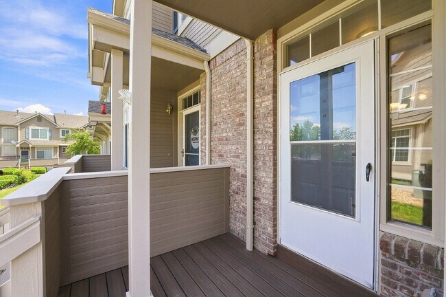 Foto del edificio - $2,695.95 - 3 Bed, 2.5 Bath Newly Updated Townhome in Centennial with Central AC