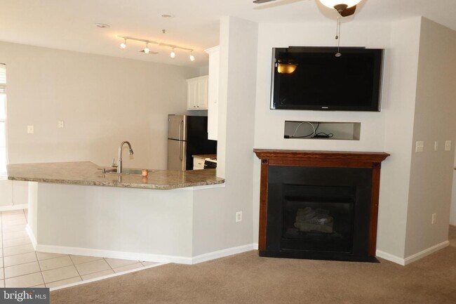 Building Photo - 15613 Everglade Ln