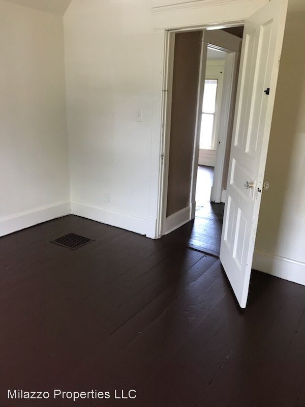 Foto del edificio - 3 br, 1 bath House - 99 Manning St