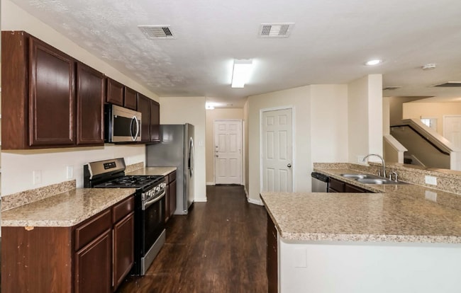 Foto del edificio - 12629 Lady Slipper Rd