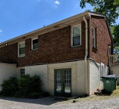 Building Photo - 250 McGavock Pk