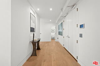 Foto del edificio - 10601 Wilshire Blvd