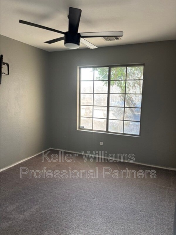Foto del edificio - 1837 S 217th Ave