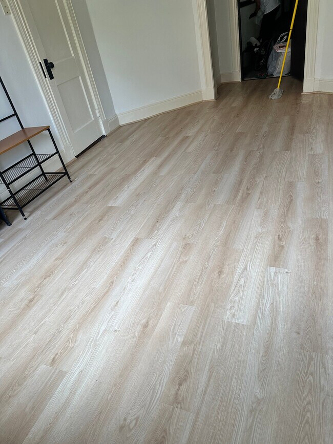 Foto del edificio - 90 Brainerd Rd