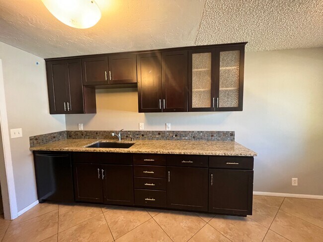 Foto del edificio - 3314 N Clayton Pl