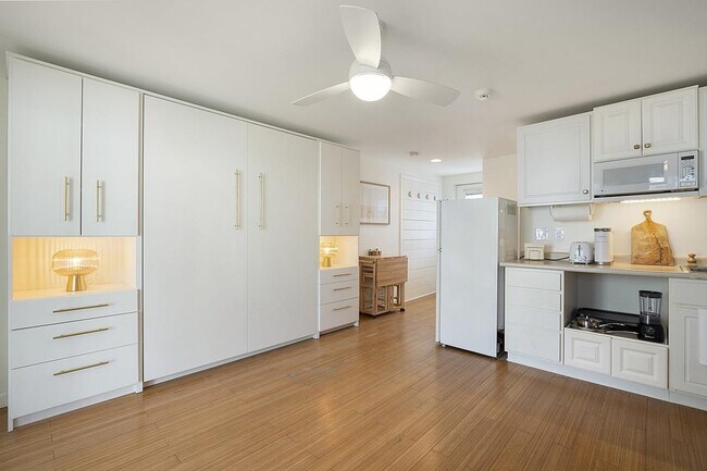 Foto del edificio - 6 Ashworth Ave