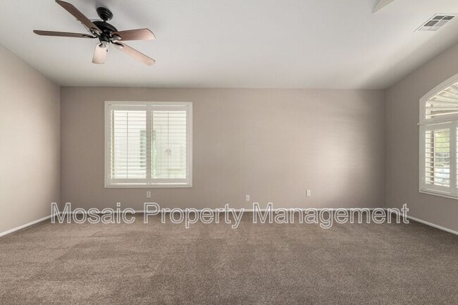 Building Photo - 389 E Angeline Ave