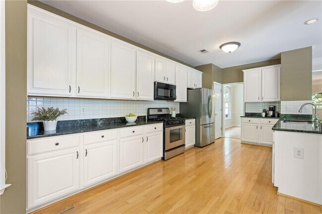 Building Photo - 5825 Olde Atlanta Pkwy