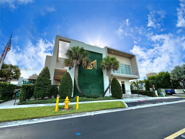 Foto del edificio - 6811 NW 104th Ct