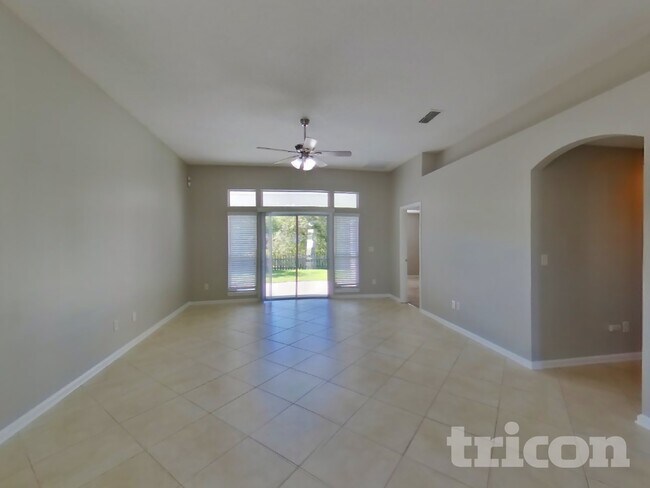 Foto del edificio - 12740 Black Angus Dr