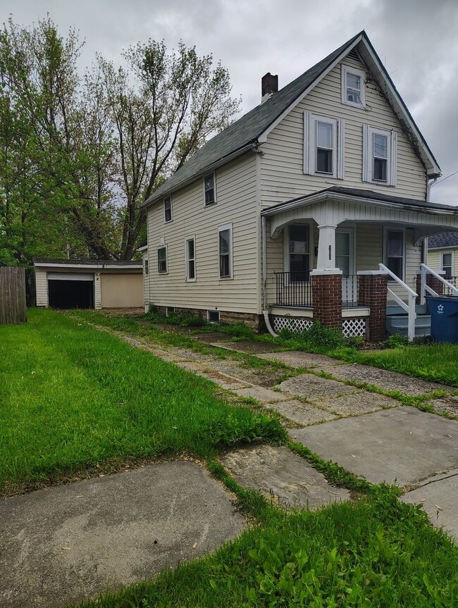 Building Photo - Section 8 Accepted!
