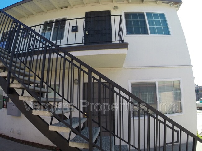 Foto del edificio - 1083 E 7th St