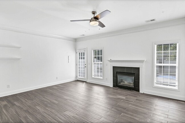 Building Photo - 302 Hampton Forest Drive