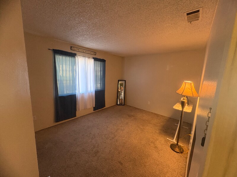 Foto principal - 3487 20th St