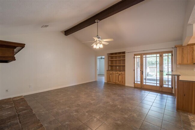 Building Photo - 1204 N Heron Dr