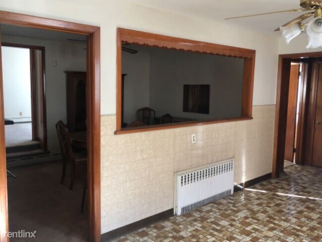 Foto del edificio - 4 br, 2 bath House - 2048 East main st