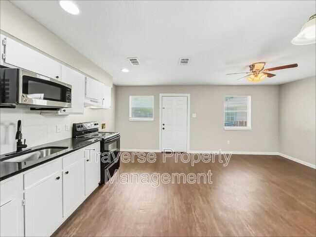 Foto del edificio - 1215 Lowe St