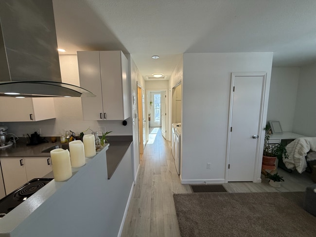 Building Photo - 1746 Azalea Dr