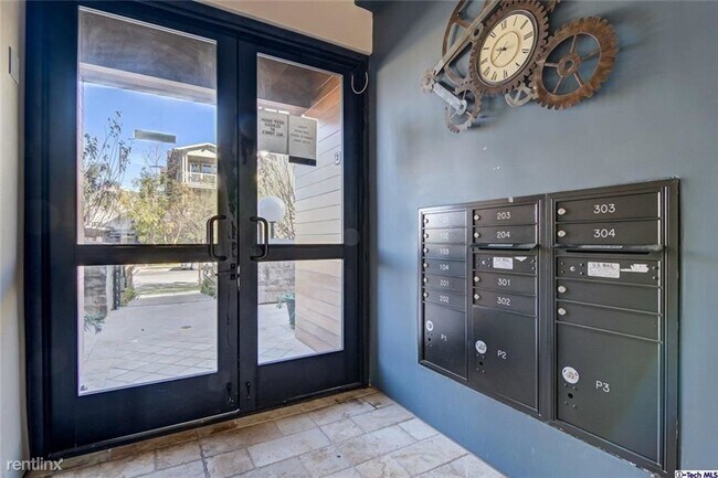 Building Photo - 2 br, 2.5 bath Condo - 330 Salem St Apt 302