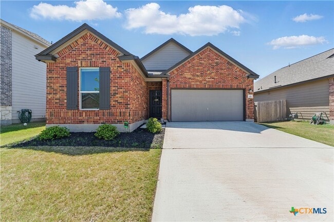 Building Photo - 211 Summit Dr