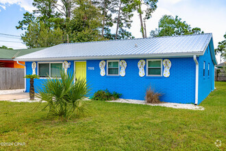 Building Photo - 7005 S Lagoon Dr