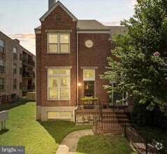 Building Photo - 626 N Payne St