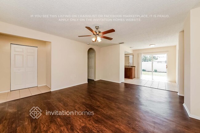 Building Photo - 5201 35th Ave W