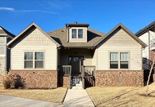 Building Photo - 2067 N Penelope Ln