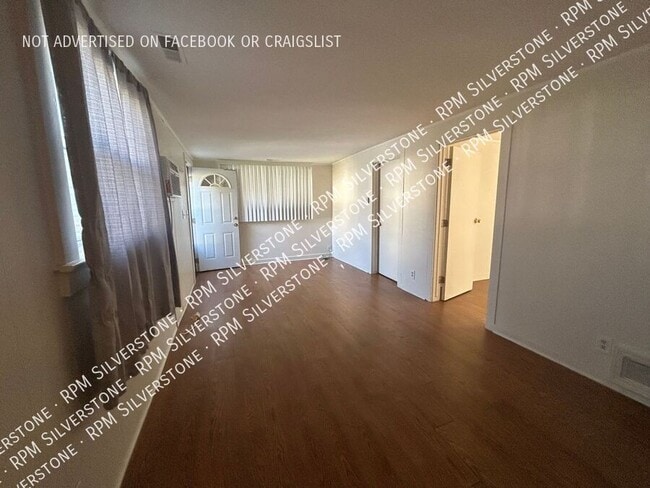 Building Photo - 3236 Caroline-