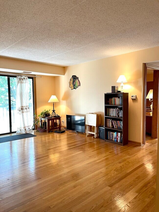 Foto del edificio - 450 Plum Creek Dr
