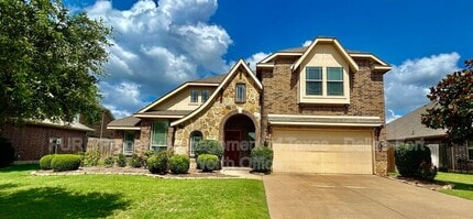 Building Photo - 511 Carnation Ln