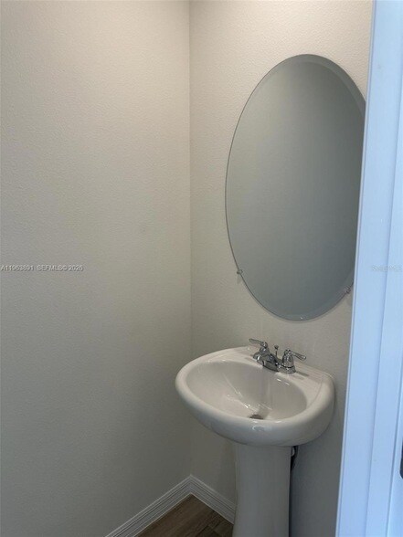 Foto del edificio - 8196 SW 67th Ave