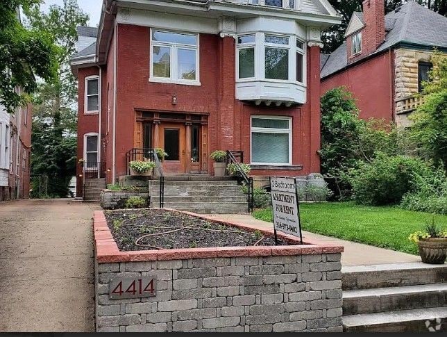 Building Photo - 4414 W Pine Blvd