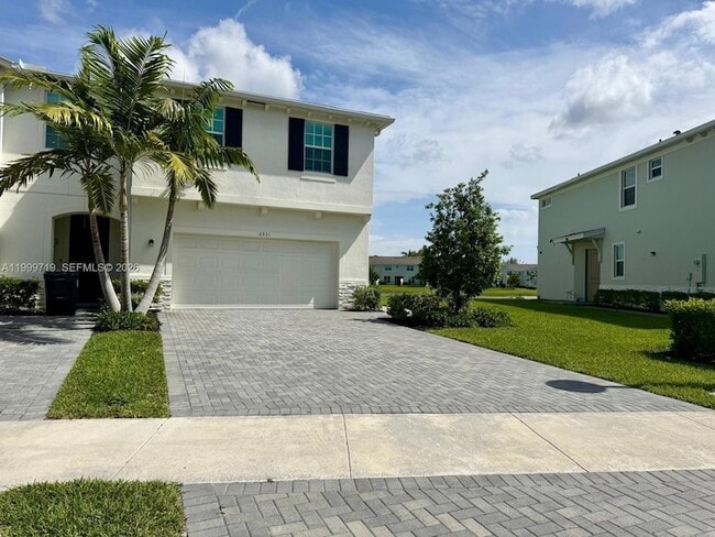 Photo - 6931 Harbours Edge Ave Townhome