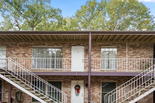 Building Photo - 7510 Shadyvilla Ln