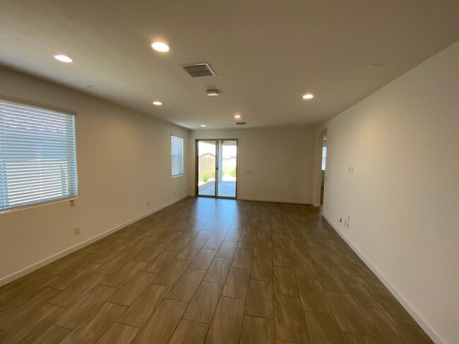 Foto del edificio - 2216 W Dunbar Dr