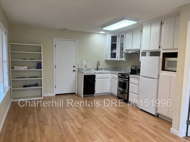 Foto del edificio - Beautiful granny unit in the Bennett Valle...