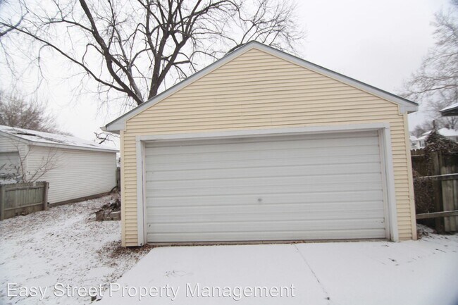 Building Photo - 3 br, 1 bath House - 2107 Washington St.