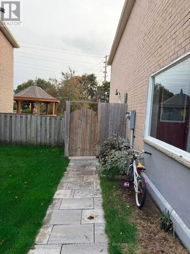 Photo du bâtiment - 51 Chase Ct