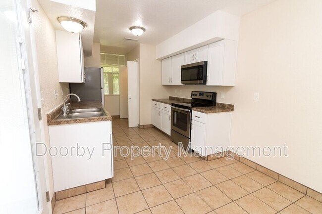 Foto del edificio - 3101 Ellis Ave