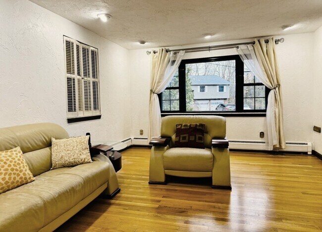 Foto del edificio - 2 Blueberry Hill Ln