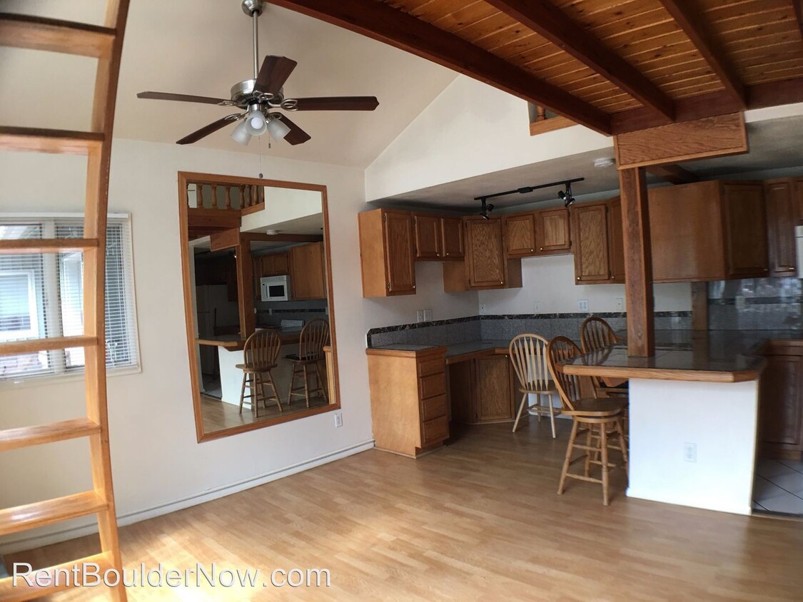 Foto principal - 1055 30th St